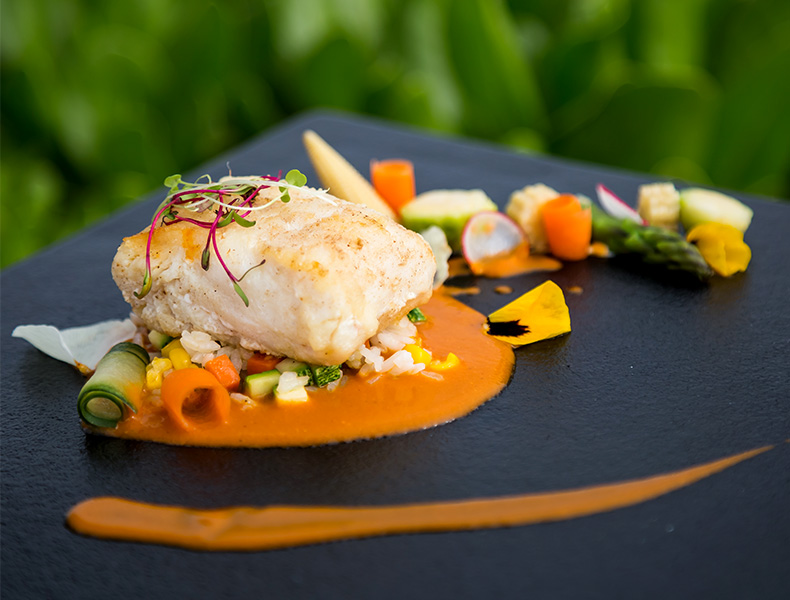 Descubra el restaurante Azul, un restaurante frente al mar en Riviera